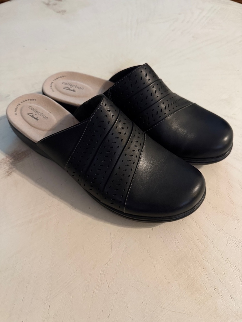 Clarks Black Leather Slip-On Clogs size 10 women’s New